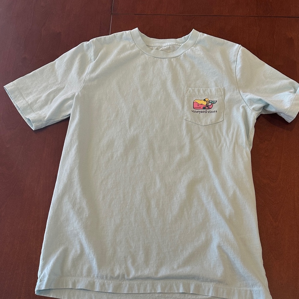 Girl’s Vineyard Vines Mermaid Soft Blue T-shirt Medium